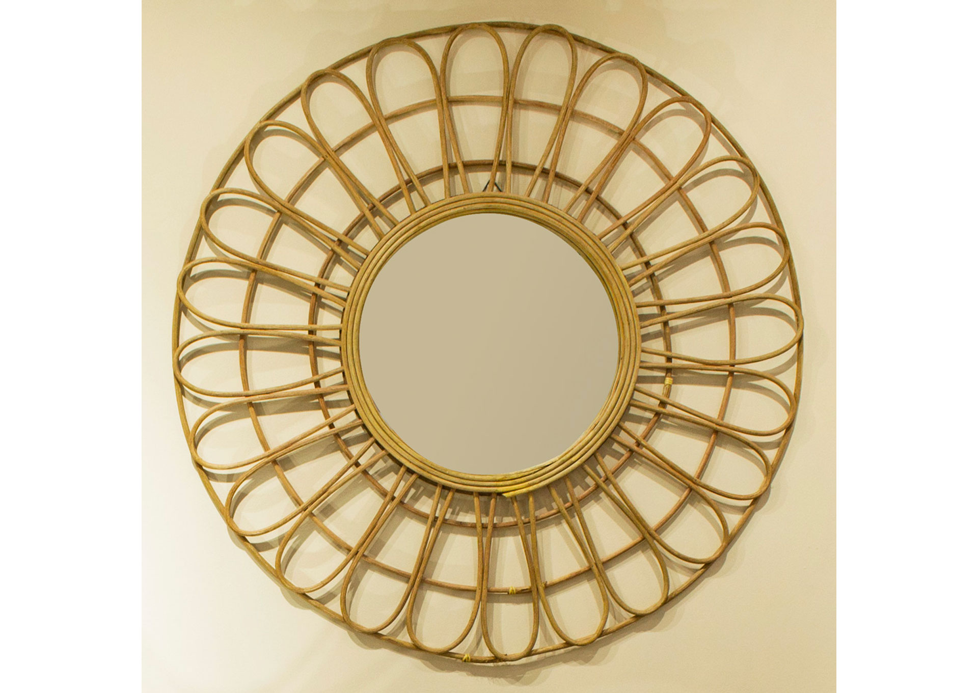 36" Espejo de Rattan image 1